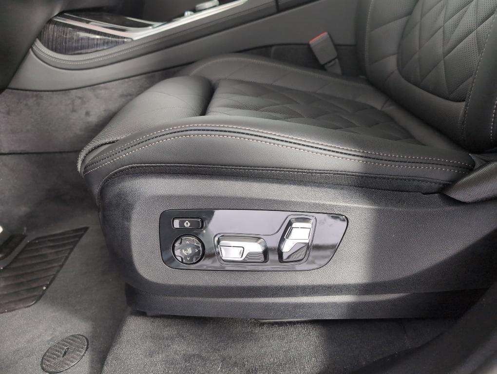 new 2026 BMW X7 car, priced at $90,725