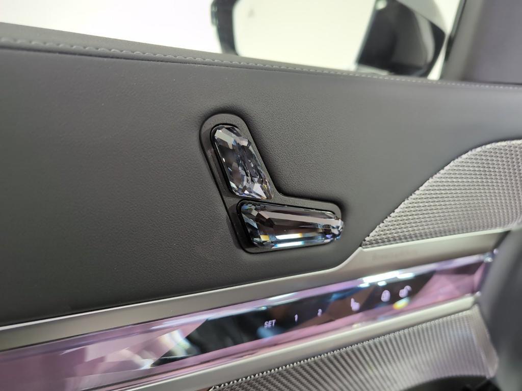 new 2025 BMW i7 car, priced at $108,745