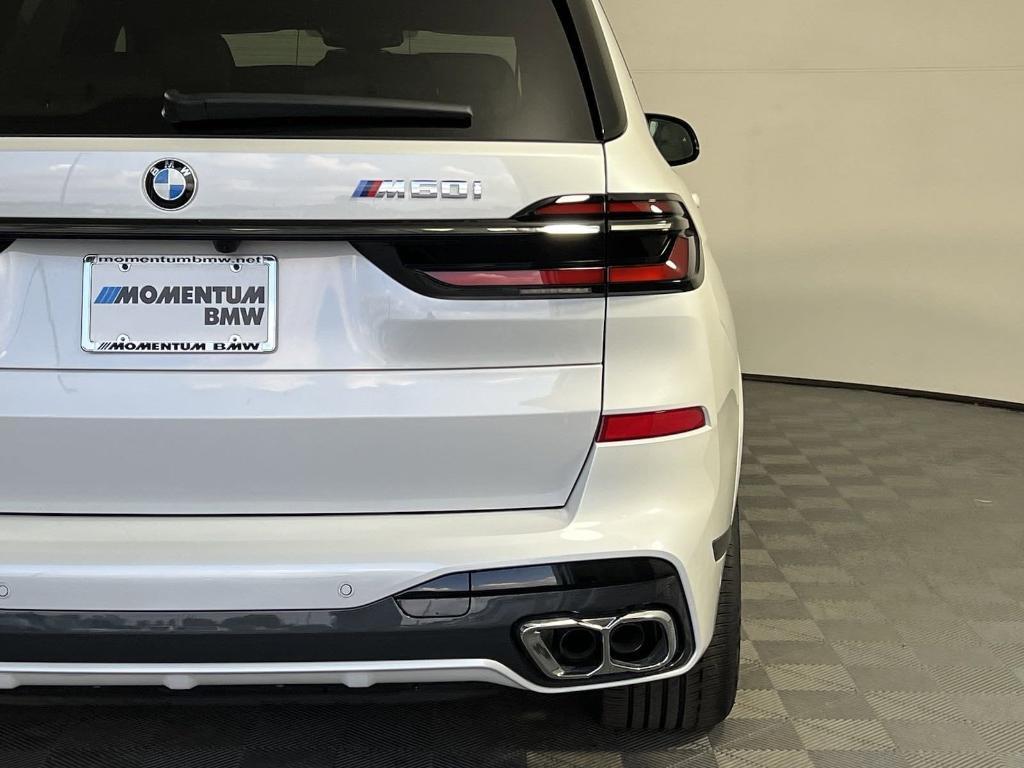 new 2025 BMW X7 car, priced at $116,175