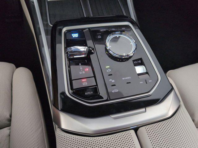 new 2025 BMW i7 car, priced at $111,975