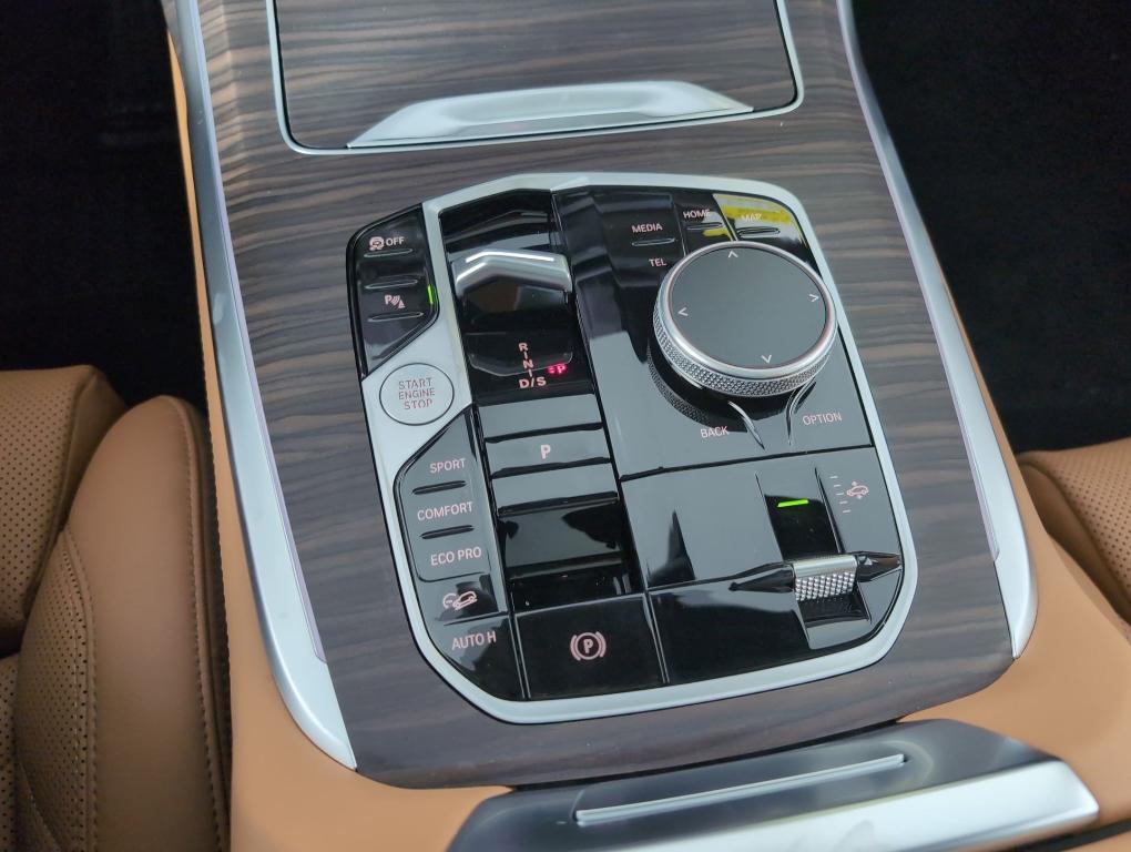 new 2026 BMW X7 car, priced at $96,725