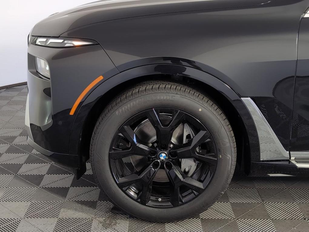 new 2026 BMW X7 car, priced at $96,725
