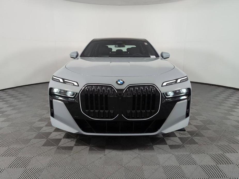 new 2024 BMW 760 car, priced at $113,572