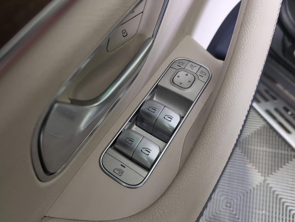 used 2022 Mercedes-Benz GLE 350 car, priced at $39,499