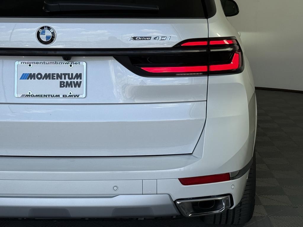 new 2026 BMW X7 car, priced at $97,480