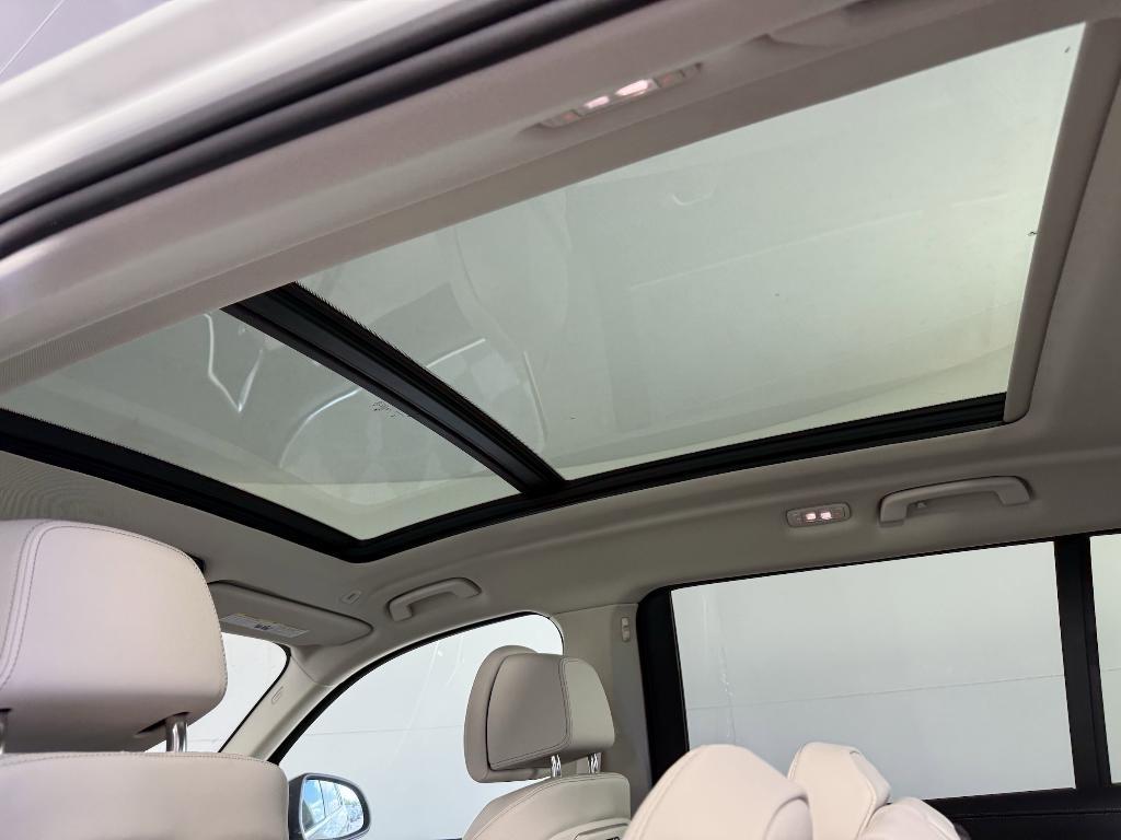 new 2026 BMW X7 car, priced at $97,480