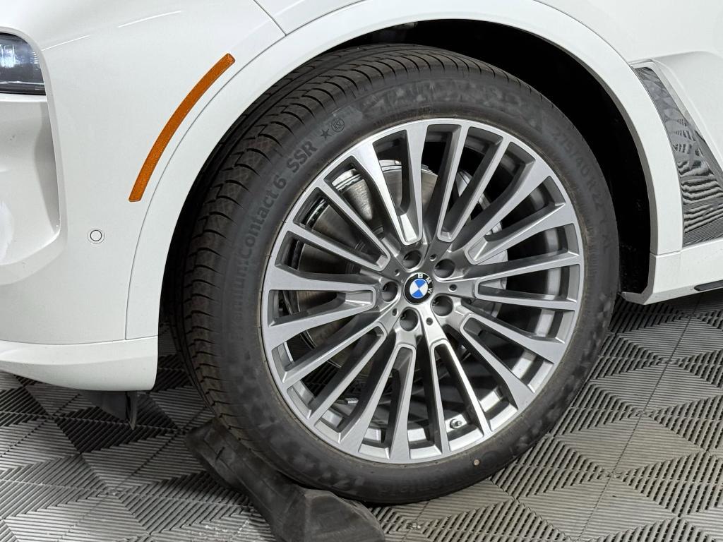 new 2026 BMW X7 car, priced at $97,480