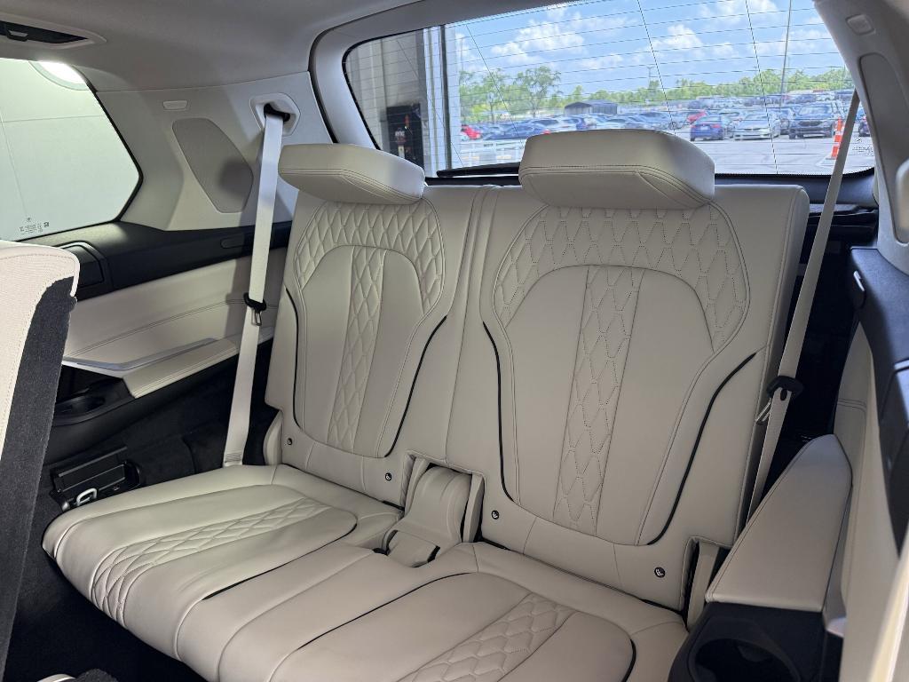 new 2026 BMW X7 car, priced at $97,480
