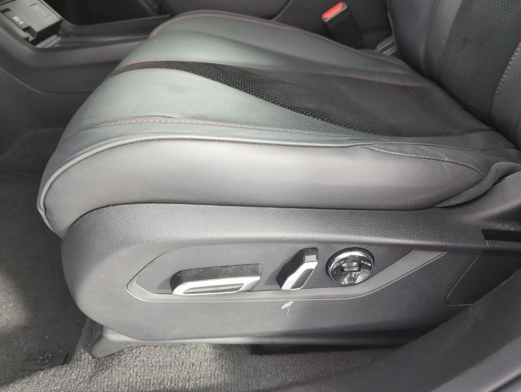 used 2023 Acura RDX car, priced at $42,999