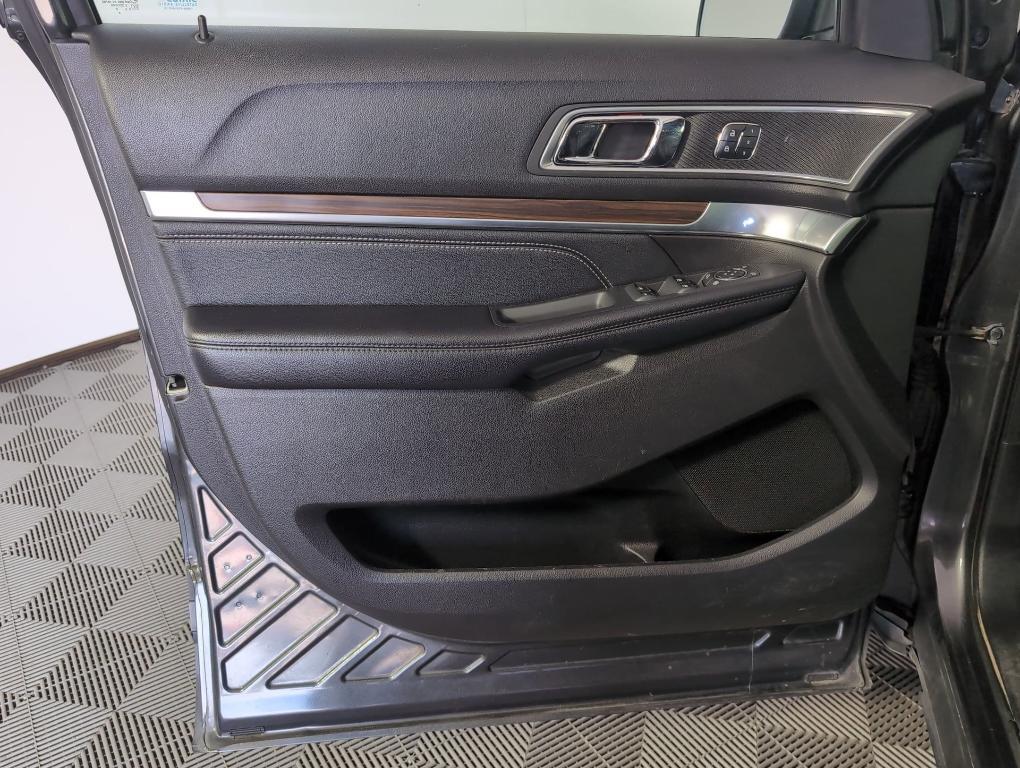 used 2017 Ford Explorer car, priced at $9,999
