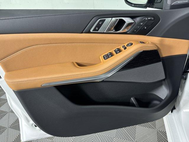 new 2026 BMW X7 car, priced at $90,990