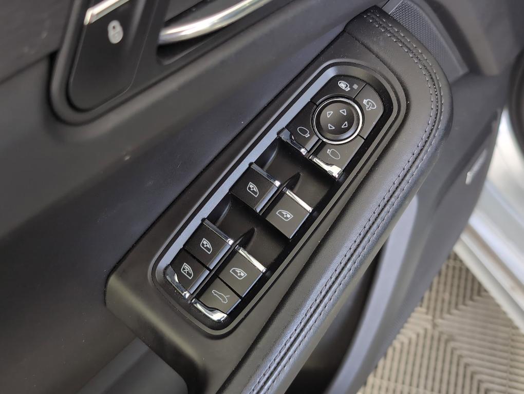 used 2017 Porsche Macan car, priced at $31,999