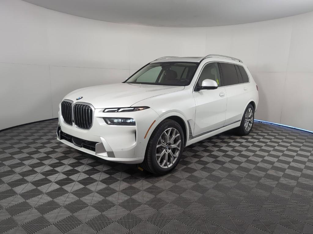 new 2025 BMW X7 car, priced at $89,010