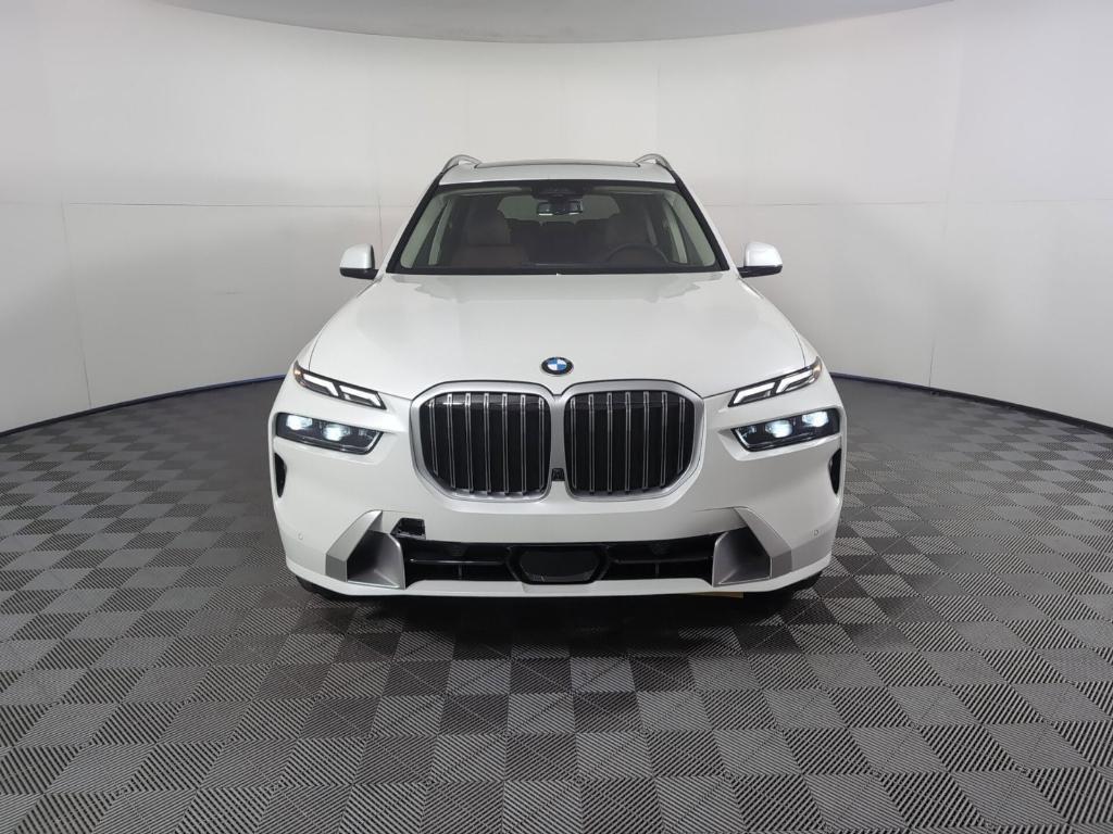 new 2025 BMW X7 car, priced at $89,010