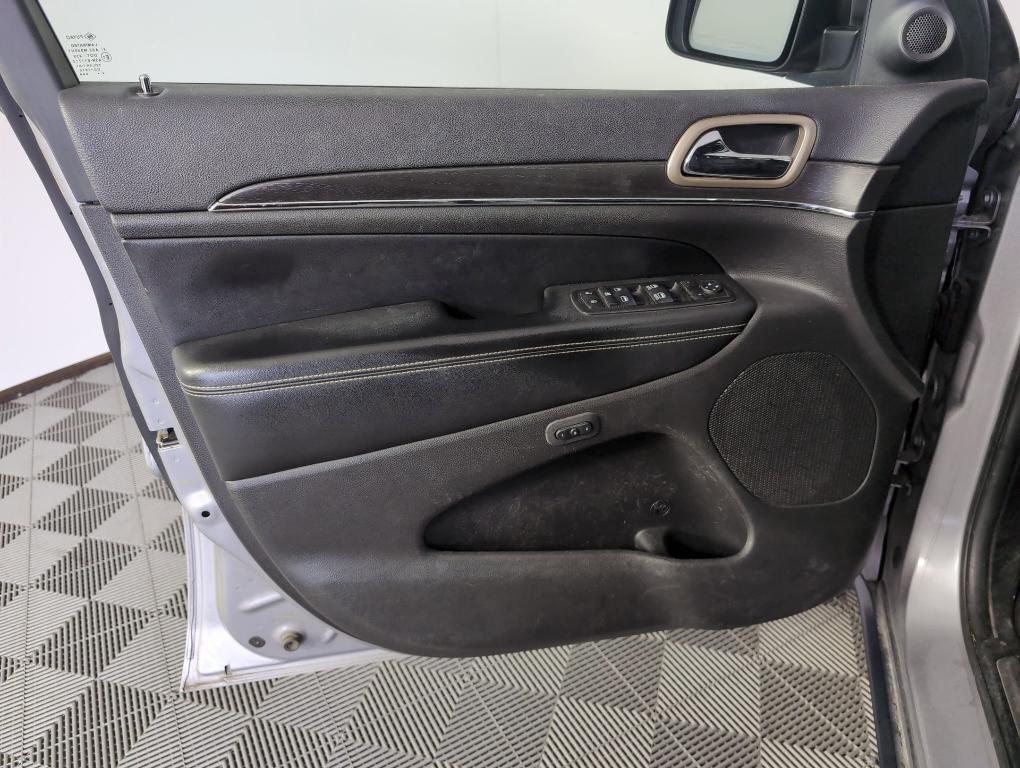 used 2016 Jeep Grand Cherokee car, priced at $7,999