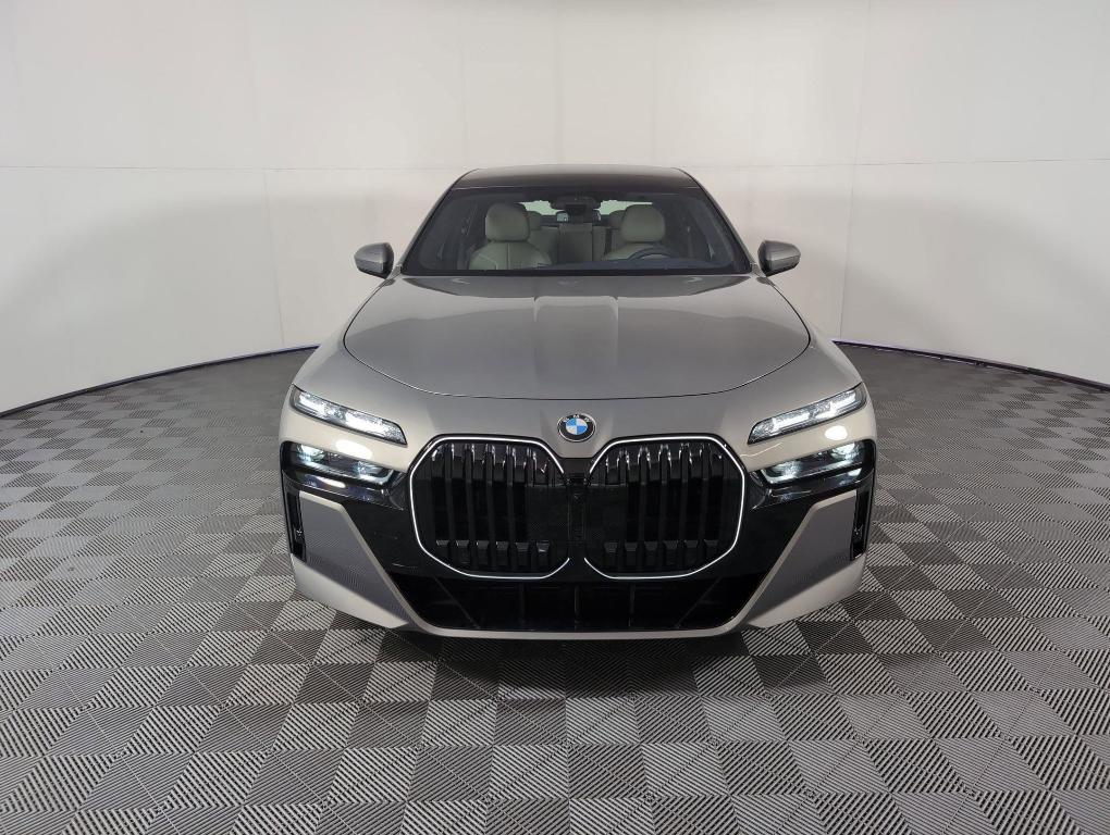 new 2025 BMW 760 car, priced at $138,100