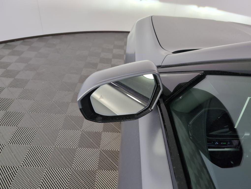 new 2025 BMW 760 car, priced at $137,650