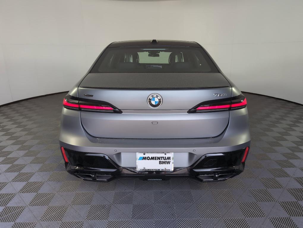 new 2025 BMW 760 car, priced at $137,650