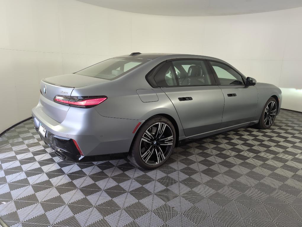 new 2025 BMW 760 car, priced at $137,650