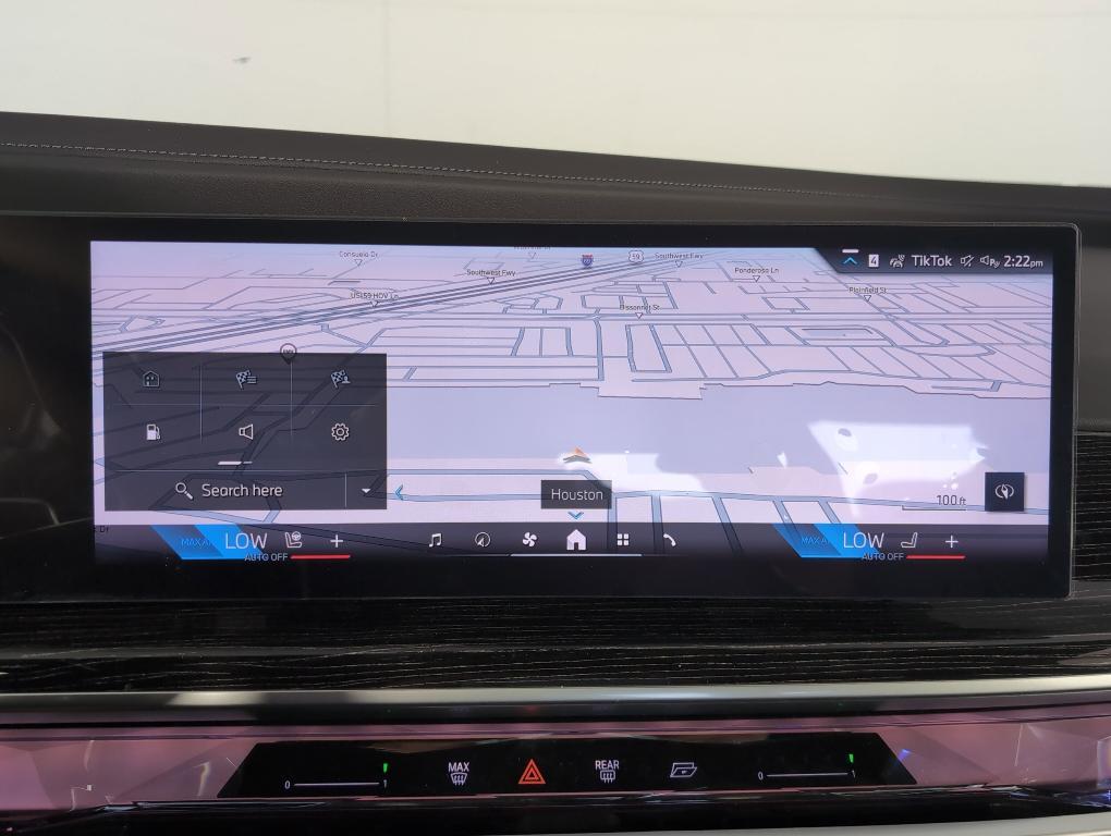 new 2025 BMW 760 car, priced at $137,650