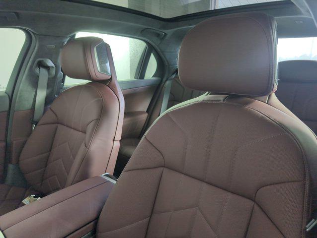 new 2025 BMW 760 car, priced at $137,925