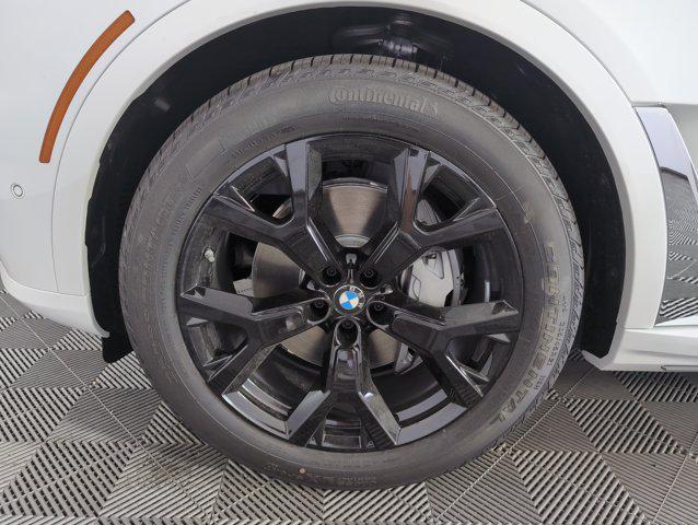new 2026 BMW X7 car, priced at $93,005