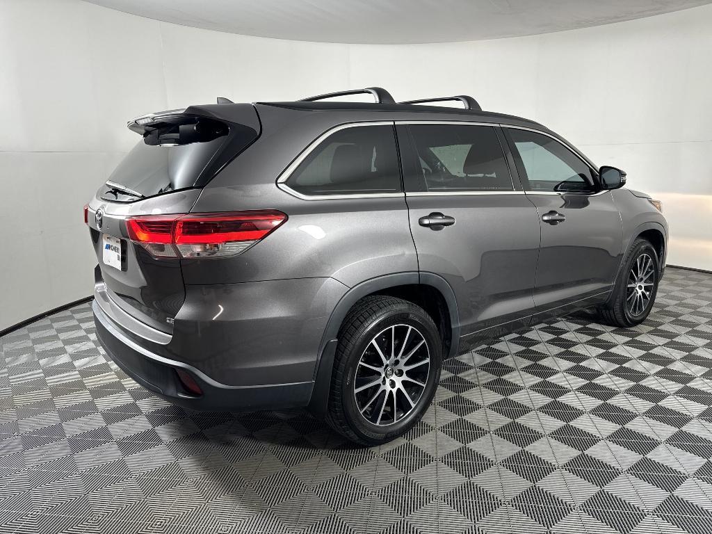 used 2018 Toyota Highlander car, priced at $22,999