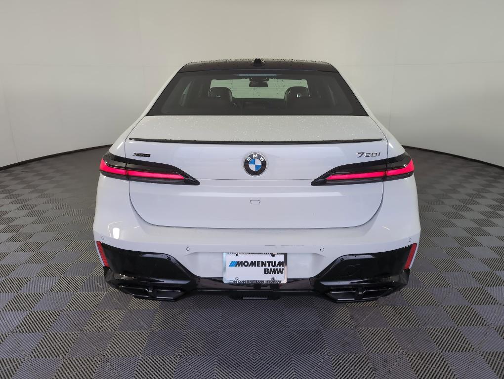 new 2025 BMW 760 car, priced at $132,475