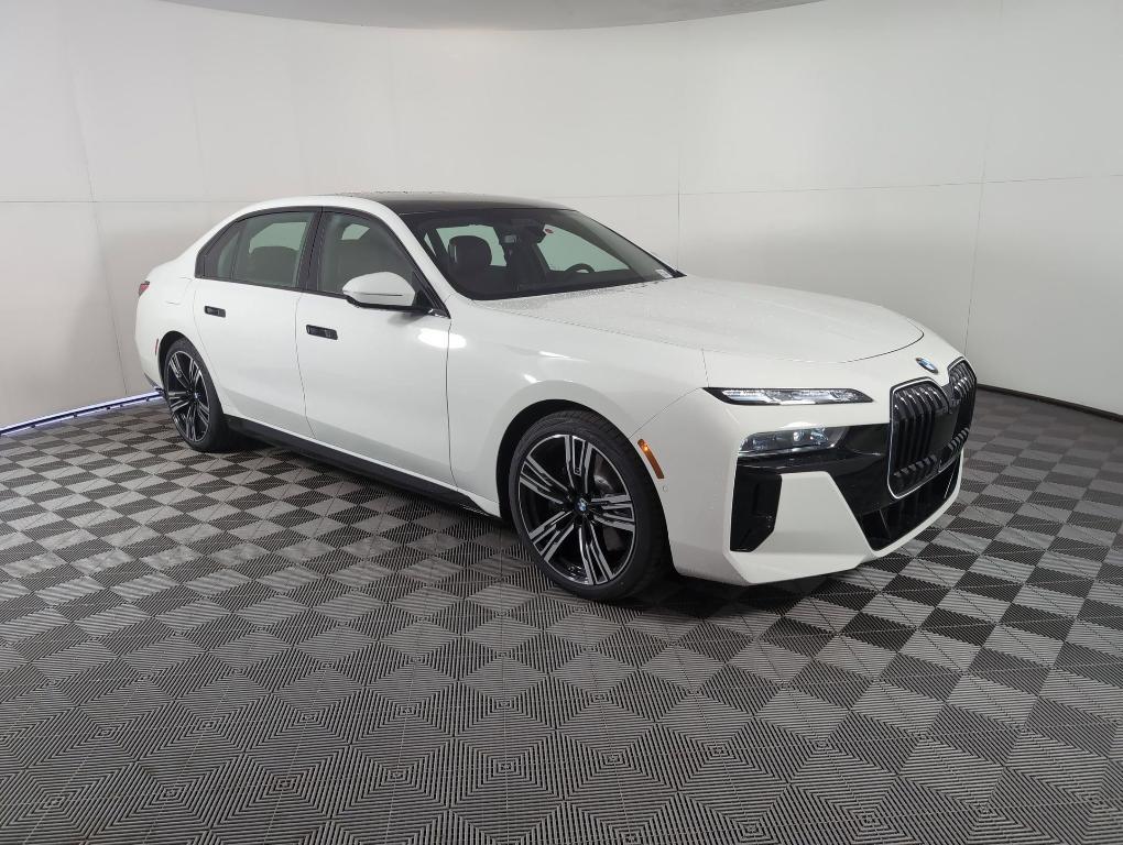 new 2025 BMW 760 car, priced at $132,475