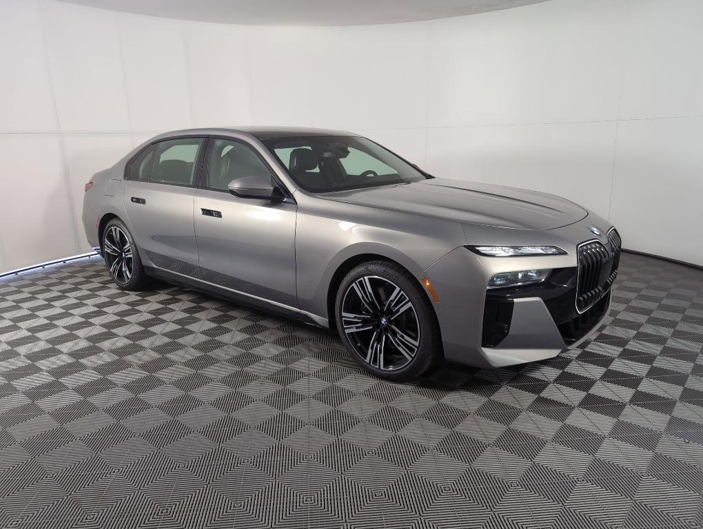 new 2025 BMW 760 car, priced at $132,125