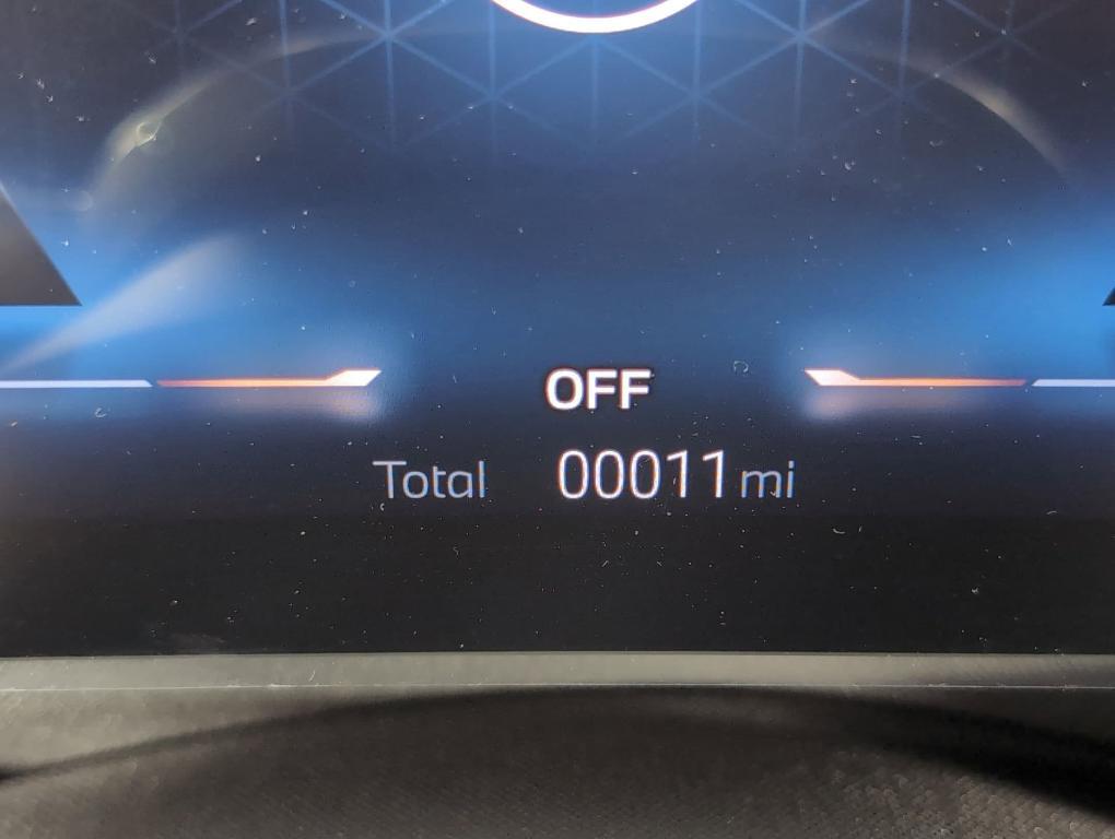 new 2025 BMW 760 car, priced at $132,125