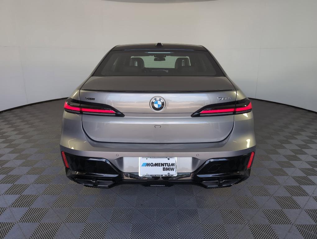 new 2025 BMW 760 car, priced at $132,125