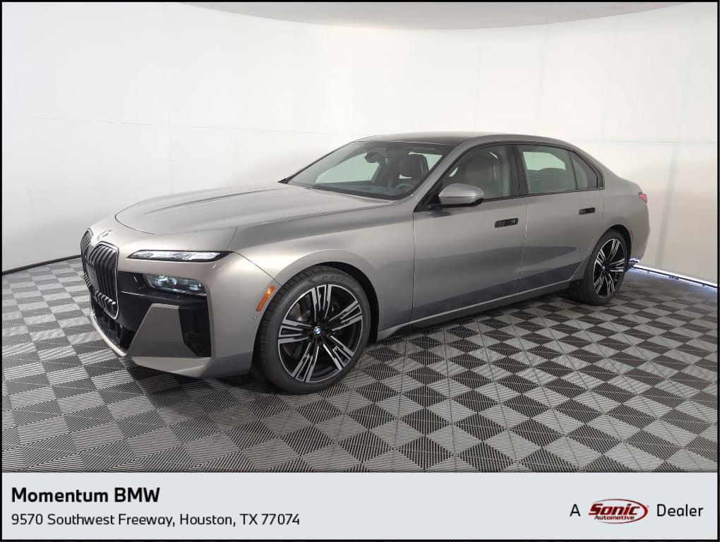 new 2025 BMW 760 car, priced at $132,125