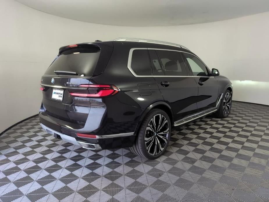 new 2025 BMW X7 car, priced at $100,405