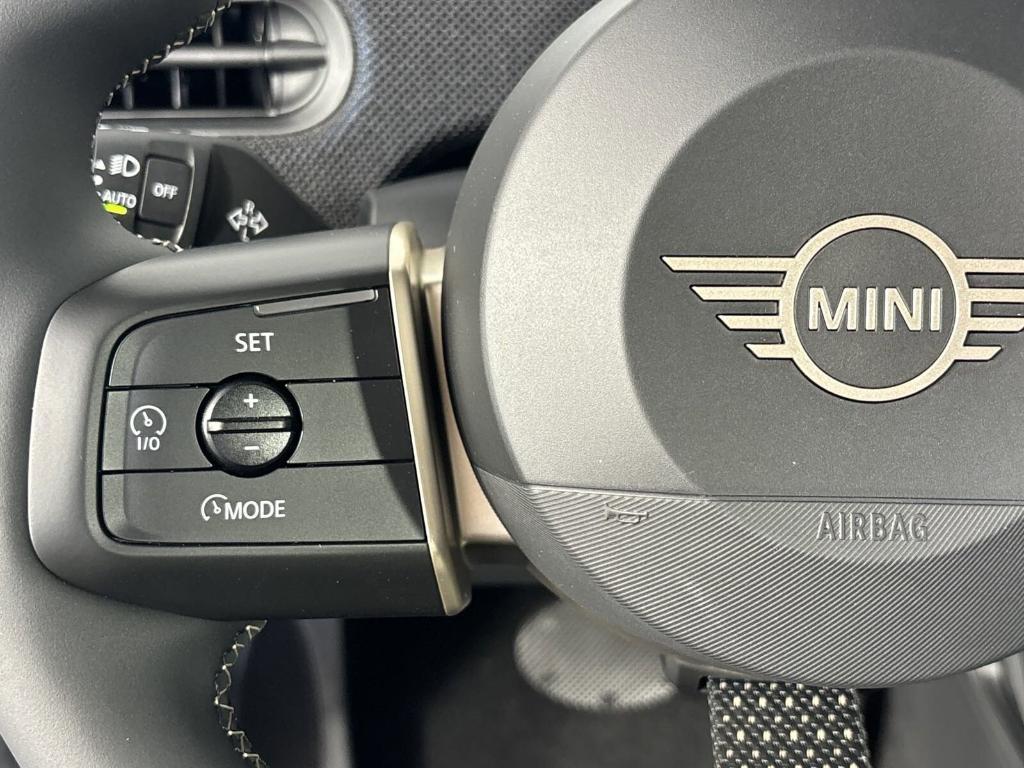 used 2025 MINI Hardtop car, priced at $29,991