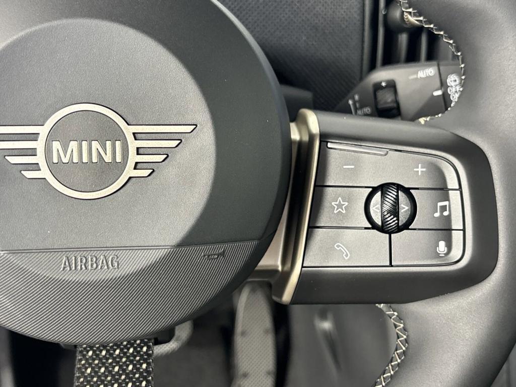 used 2025 MINI Hardtop car, priced at $29,991