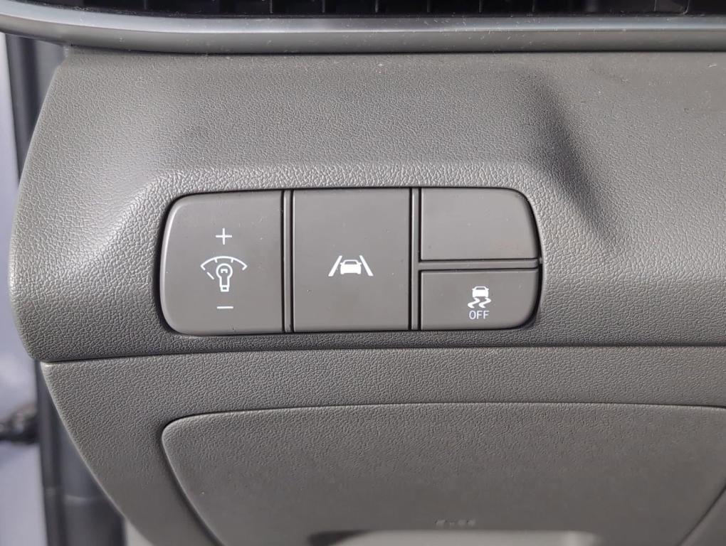 used 2022 Hyundai Elantra car, priced at $17,499
