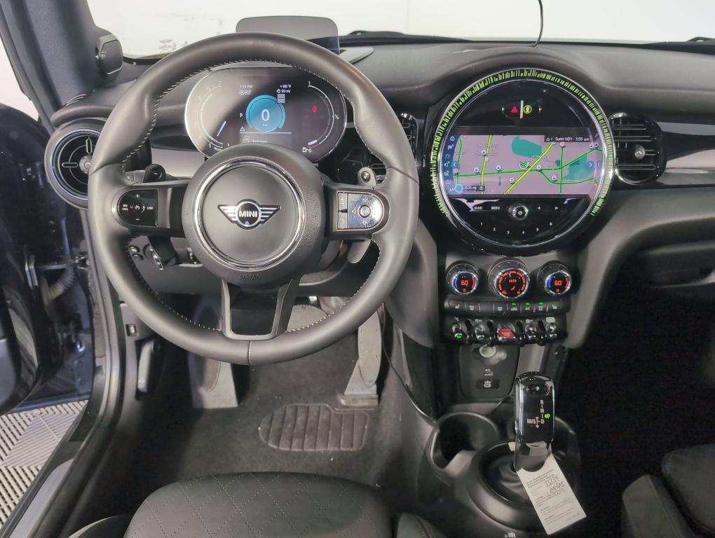used 2023 MINI Hardtop car, priced at $25,999