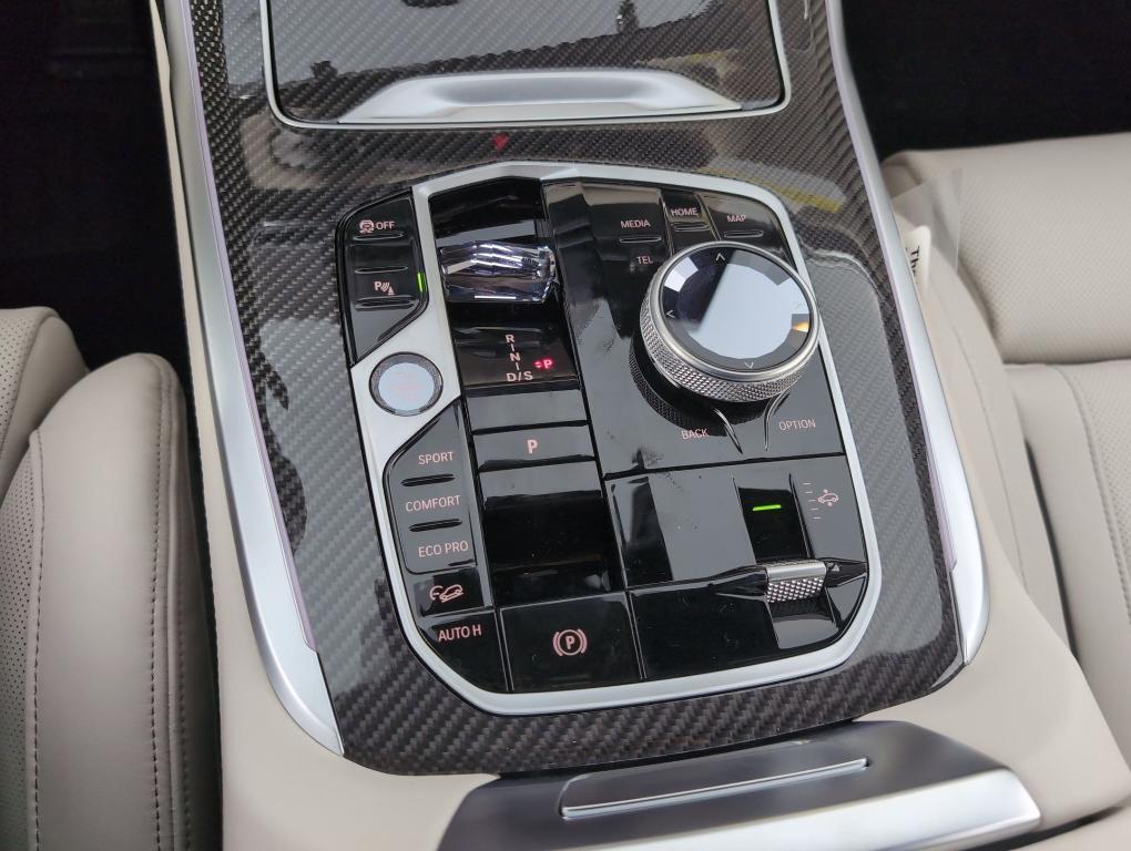 new 2026 BMW X7 car, priced at $123,550