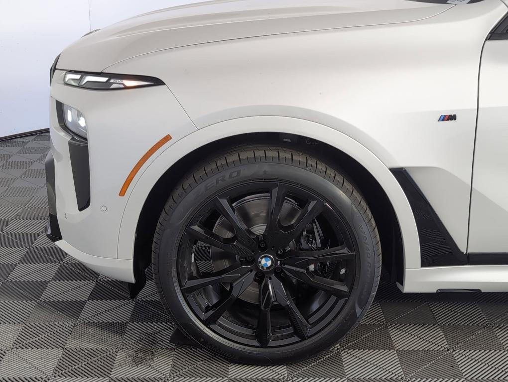 new 2026 BMW X7 car, priced at $123,550