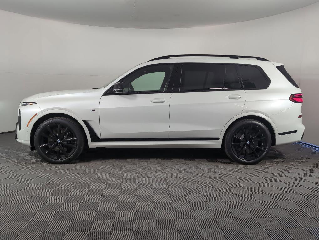 new 2026 BMW X7 car, priced at $123,550