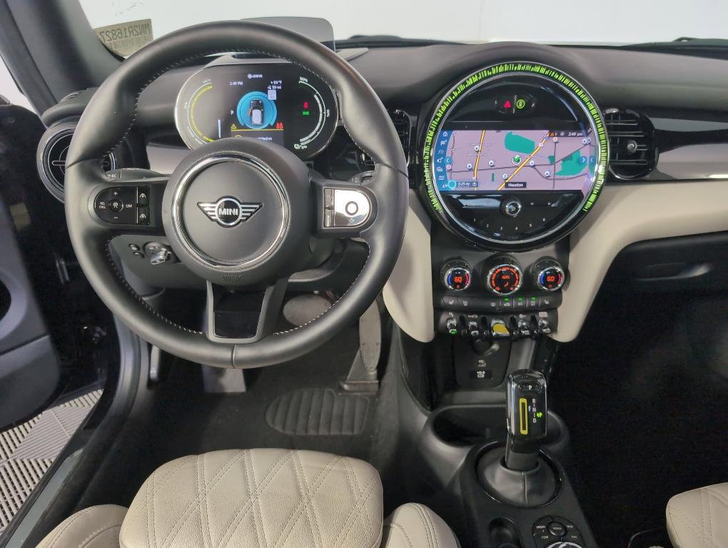 used 2022 MINI SE Hardtop car, priced at $20,999