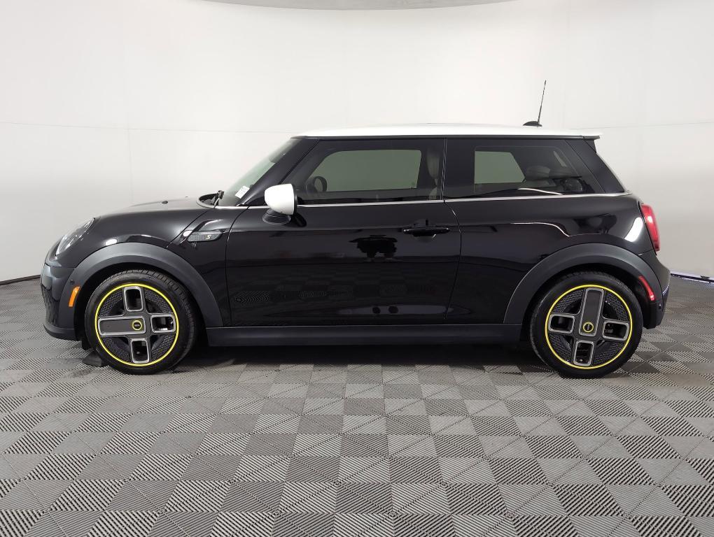used 2022 MINI SE Hardtop car, priced at $20,999