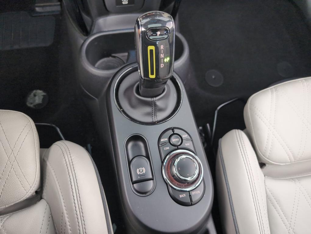 used 2022 MINI SE Hardtop car, priced at $20,999