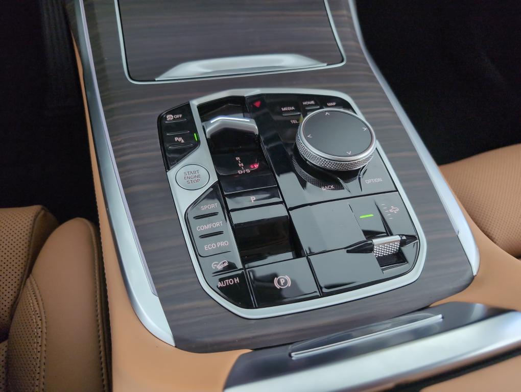 new 2026 BMW X7 car, priced at $88,340