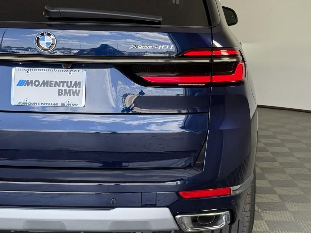 new 2026 BMW X7 car, priced at $95,780
