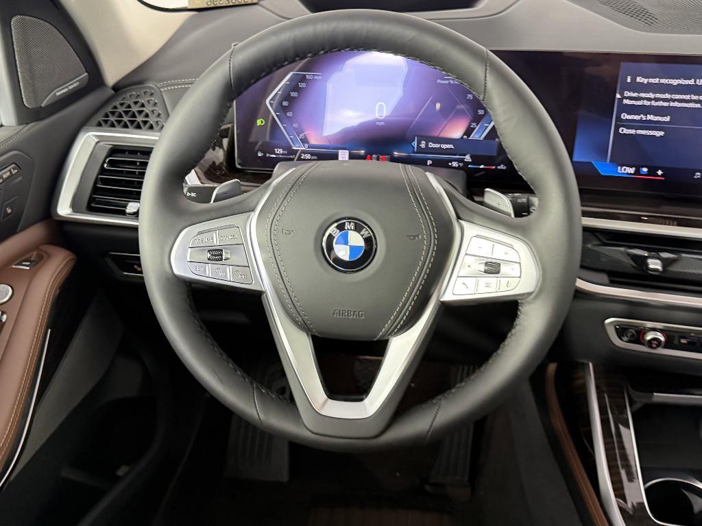 new 2026 BMW X7 car, priced at $95,780