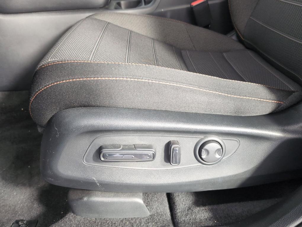 used 2025 Honda CR-V Hybrid car, priced at $30,999