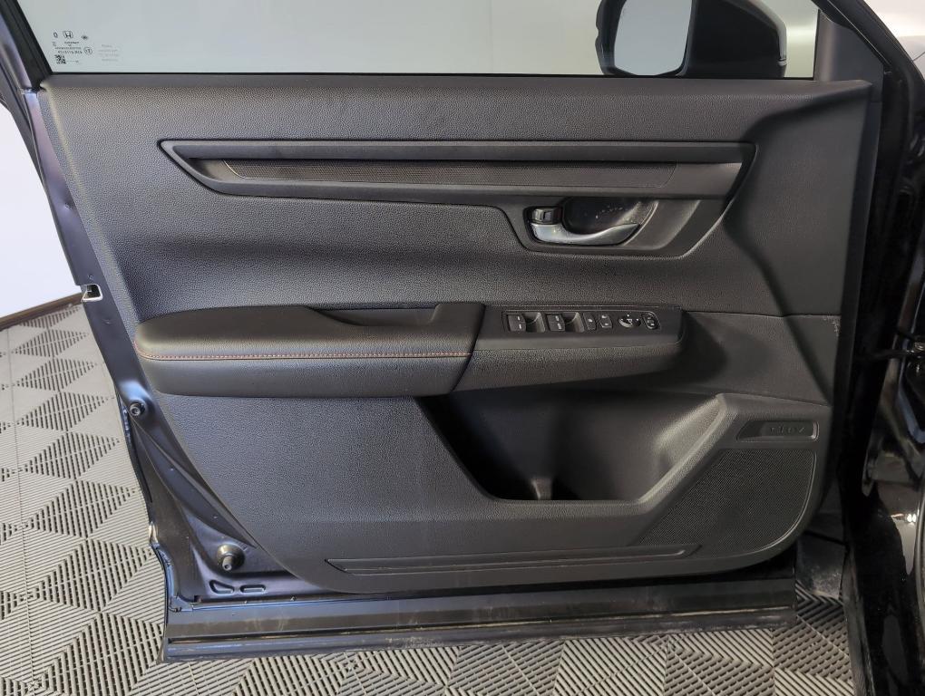 used 2025 Honda CR-V Hybrid car, priced at $30,499