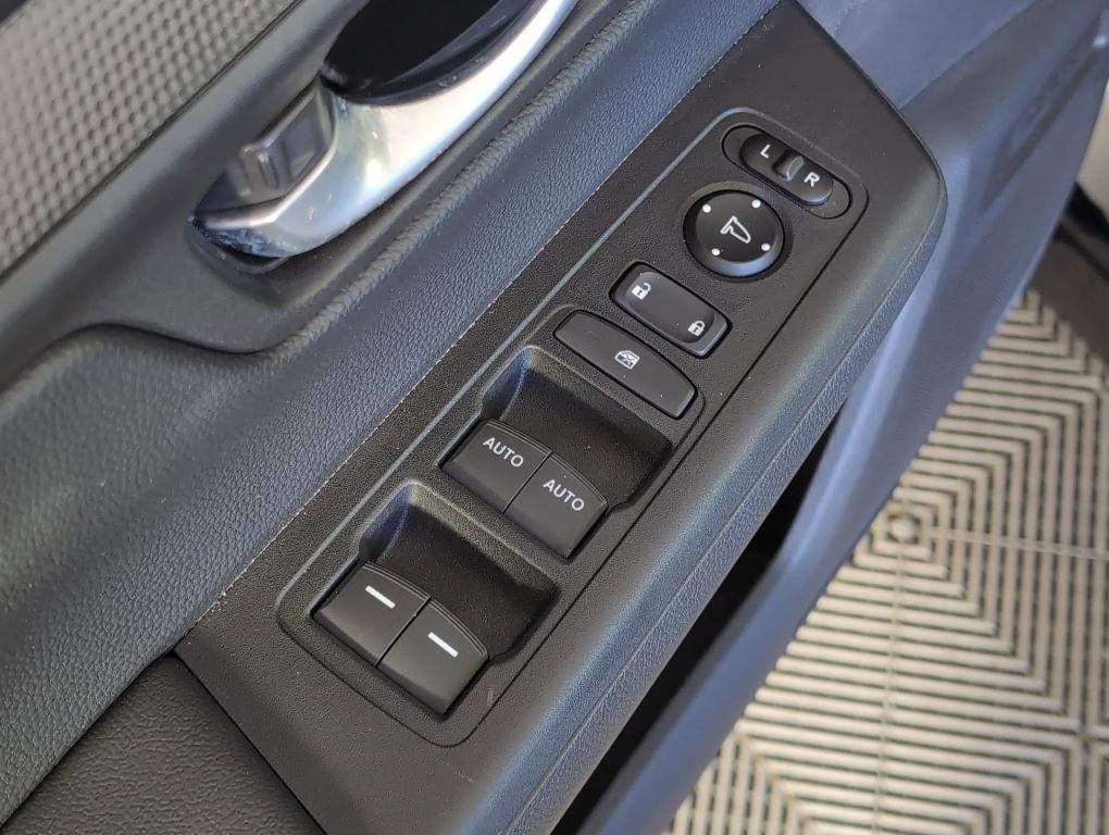 used 2025 Honda CR-V Hybrid car, priced at $30,999